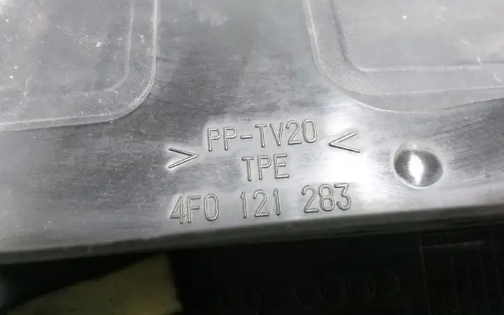 Audi A6 S6 C6 4F (2004 - 2008) 4F0121283 Дефлектор воздуха — фото 3