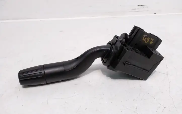 Honda HR-V (1998 - 2005) M18624 Переключатель стеклоочистителей — фото 1