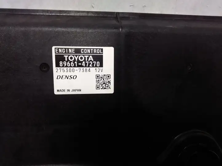 Toyota Prius (XW30) (2009 - 2015) 8966147270 Блок управления двигателем (ЭБУ) — фото 3