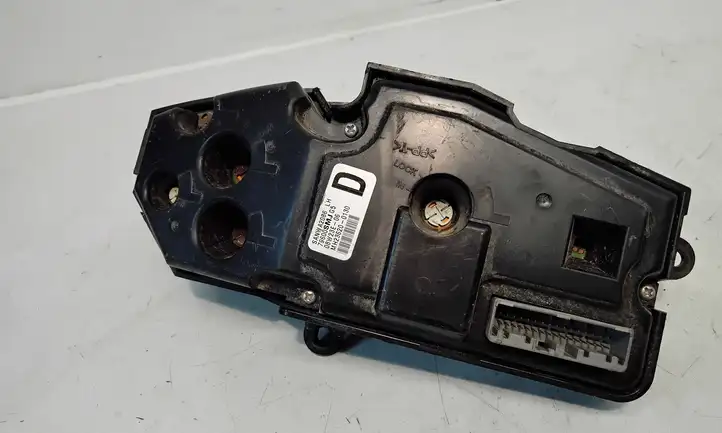 Honda Civic (2006 - 2011) SANWA2086LH Блок управления климат-контролем — фото 4