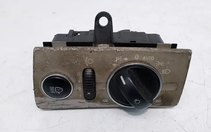 Mercedes-Benz E W211 (2002 - 2009) 2115450504 Включатель фонарей — фото 1
