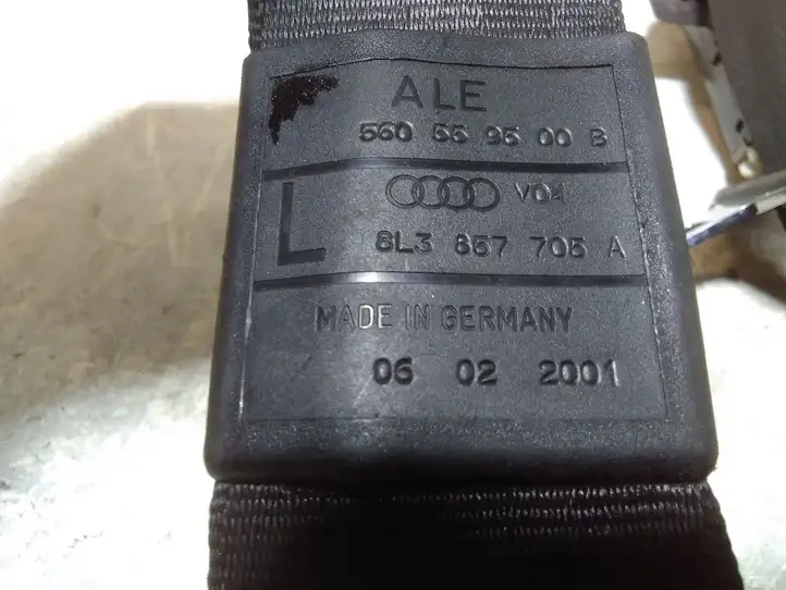 Audi A3/S3 8L (1996 - 2000) 8L3857705A Передний ремень безопасности — фото 7