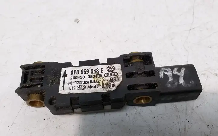 Audi A4 S4 B6 8E 8H (2000 - 2006) 8E0959643E Датчик удара SRS — фото 1