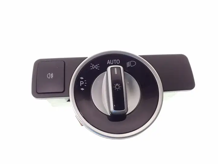 Mercedes-Benz A W176 (2012 - 2018) A2129050551 Включатель фонарей — фото 1