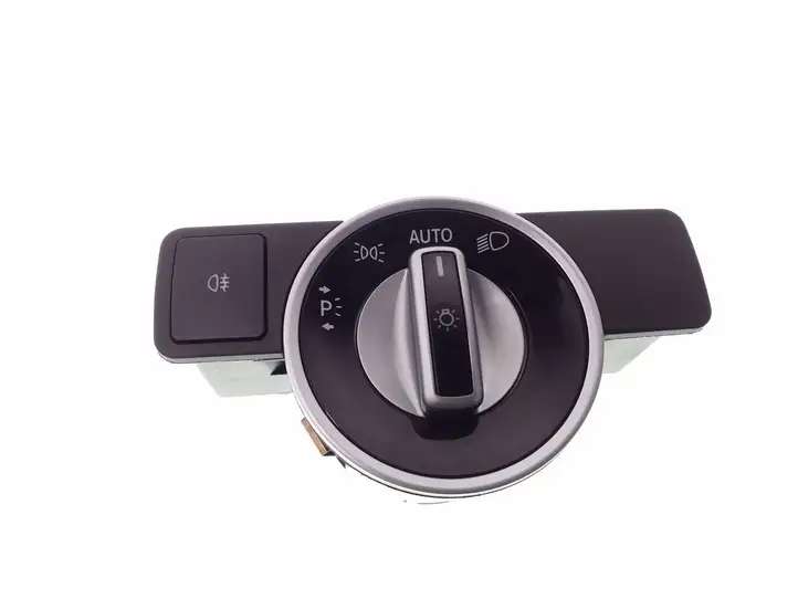 Mercedes-Benz A W176 (2012 - 2018) A2129050551 Включатель фонарей — фото 1