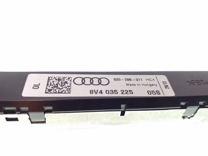 Audi A3/S3 8V (2012 - 2016) 8V4035225 Усилитель антенны — фото 3