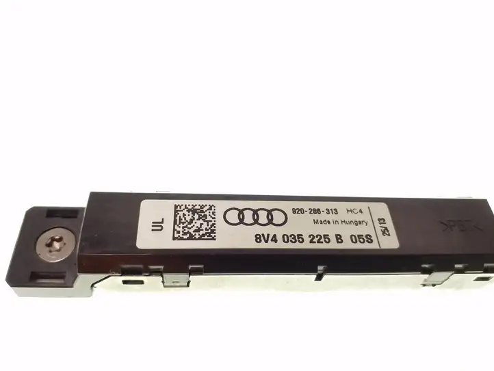 Audi A3/S3 8V (2012 - 2016) 8V4035225B Усилитель антенны — фото 2