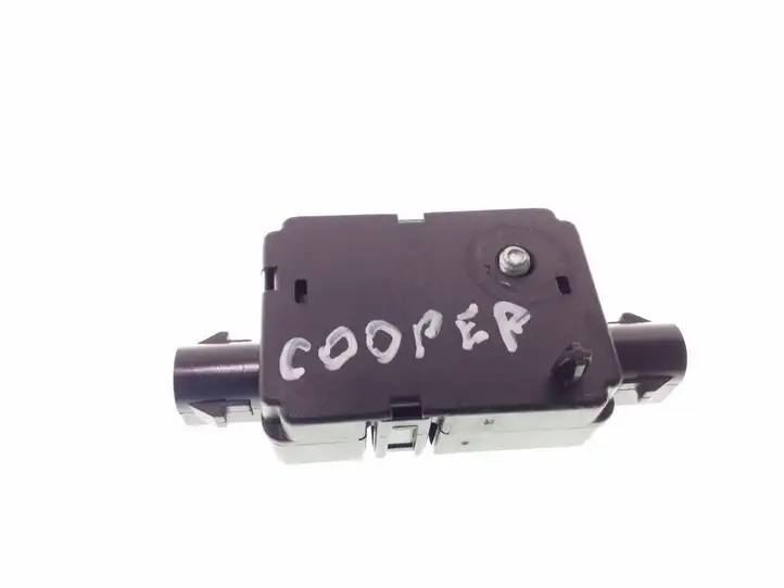 Mini Cooper Countryman R60 (2010 - 2016) 65209185474 Усилитель антенны — фото 3