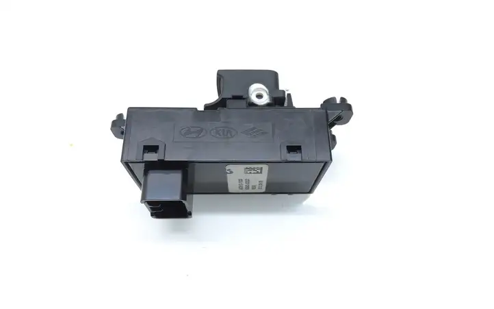 Kia Ceed (2012 - 2015) 93580A2000 Кнопка стеклоподъемников — фото 3