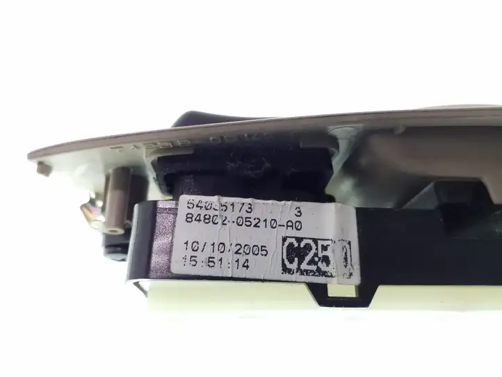 Toyota Avensis T250 (2003 - 2006) 8480205210A0 Блок кнопок стеклоподъемников — фото 4