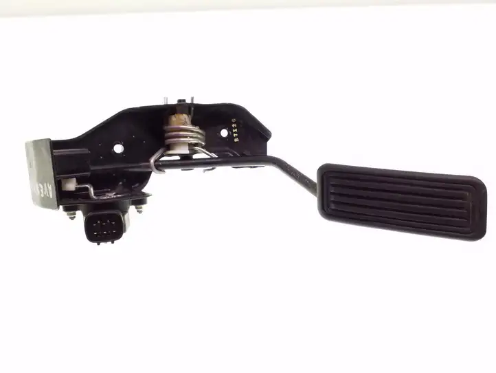 Toyota Avensis T250 (2006 - 2009) 8928152021 Педаль акселератора — фото 2
