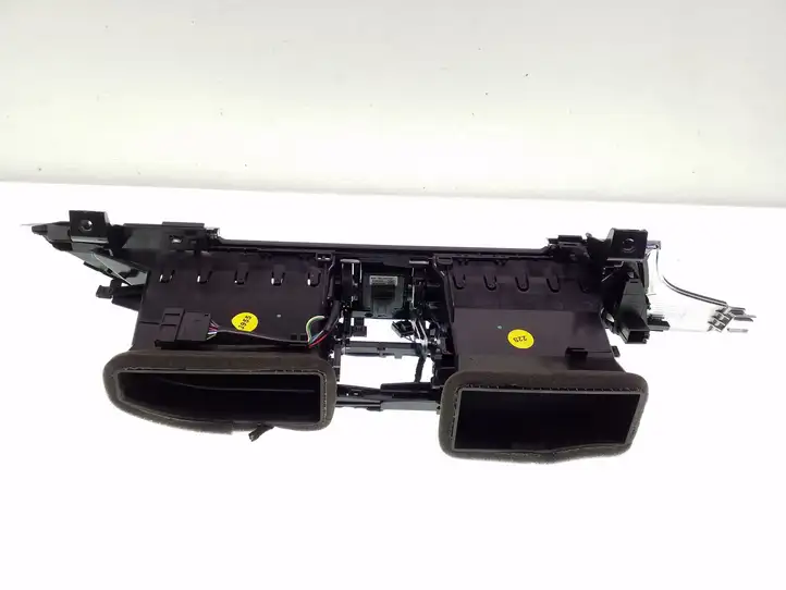 Audi A6 C7 (2011 - 2014) 4G1820951 Центральный воздушный дефлектор — фото 4