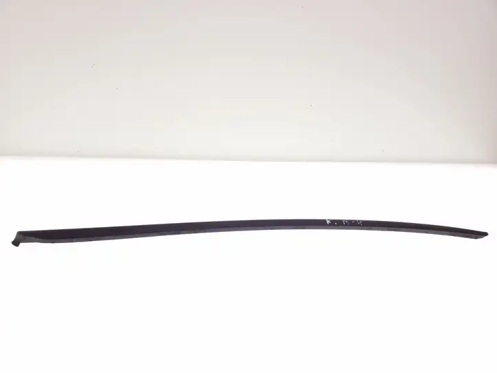 Audi A4 S4 B8 8K (2007 - 2011) 8K0854327 Накладка стоек лобового стекла — фото 1