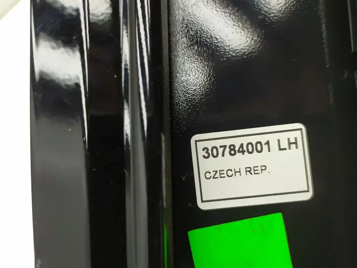 Volvo S60 (2010 - 2013) 30784001 Накладка стекла задней двери — фото 2