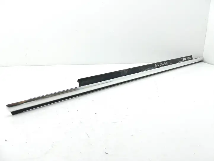 Audi A4 S4 B8 8K (2007 - 2011) 8K0853763E Накладка стекла задней двери — фото 3