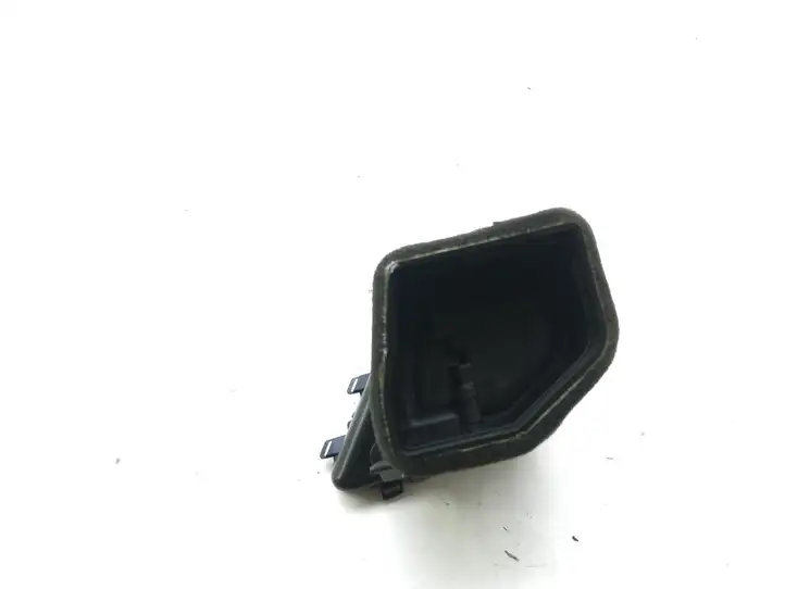 Audi A4 S4 B8 8K (2007 - 2011) 8K2820902F Боковой воздушный дефлектор — фото 2