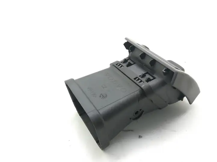 Volvo V50 (2004 - 2008) Y01103 Боковой воздушный дефлектор — фото 4