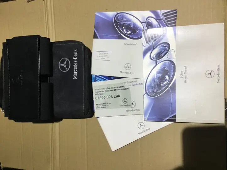 Mercedes-Benz E W212 (2009 - 2016) 2115846383 Сервисная книжка — фото 1