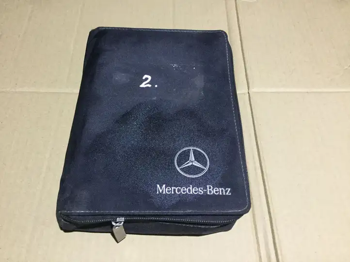 Mercedes-Benz E W212 (2009 - 2016) 2115846383 Сервисная книжка — фото 3