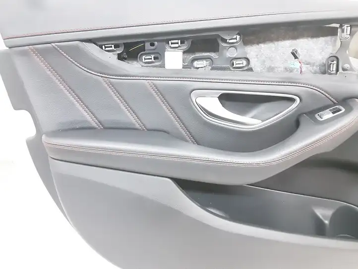 Mercedes-Benz C AMG W205 (2014 - ) 00000743513 Обшивка передней двери — фото 8