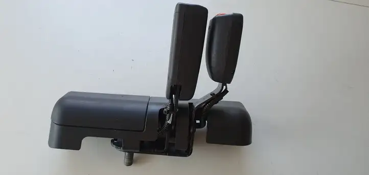 Honda CR-V (2012 - 2016) Замок заднего ремня — фото 2