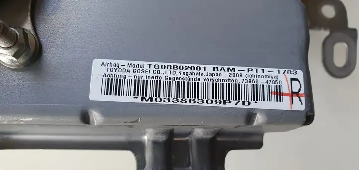 Toyota Prius (XW30) (2009 - 2015) Подушка безопасности пассажира — фото 7
