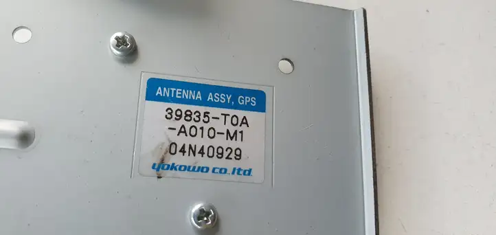 Honda CR-V (2012 - 2016) GPS антенна — фото 2