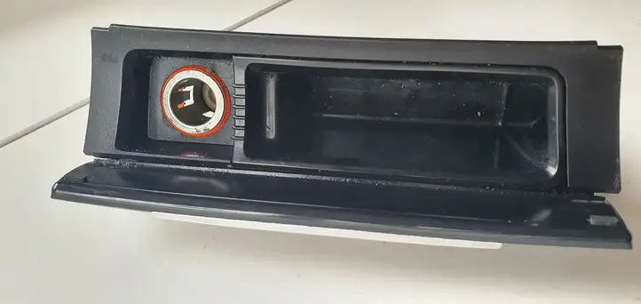 Volkswagen PASSAT B7 (2011 - 2014) Пепельница — фото 4