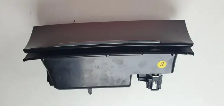 Volkswagen PASSAT B7 (2011 - 2014) Пепельница — фото 6