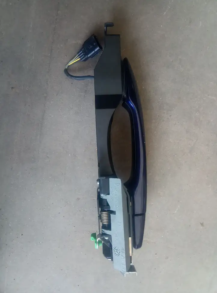 Nissan Pulsar (2014 - 2018) Наружная ручка двери — фото 3