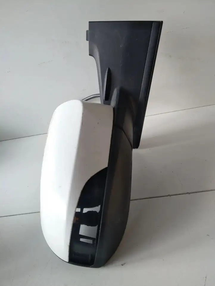 Toyota Yaris (2012 - 2014) Боковое зеркало с электроприводом — фото 1