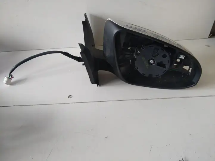 Toyota Yaris (2012 - 2014) Боковое зеркало с электроприводом — фото 3