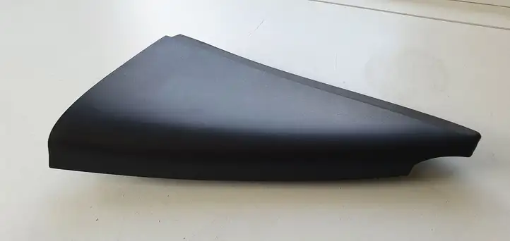 Toyota Yaris (2012 - 2014) Накладка стекла задней двери — фото 3