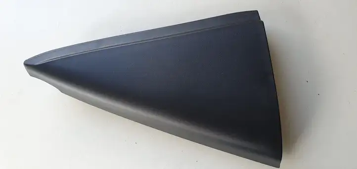 Toyota Yaris (2012 - 2014) Накладка стекла задней двери — фото 4