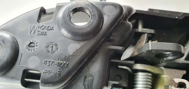 Honda CR-V (2009 - 2012) Внутренняя ручка задней двери — фото 2