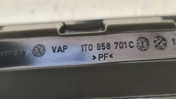 Volkswagen Touran I (2003 - 2010) 1T0858701C Передняя пепельница — фото 3
