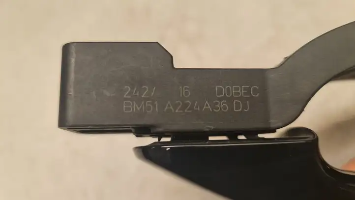 Ford Focus (2015 - 2019) BM51A224A36DJ Наружная ручка двери — фото 3