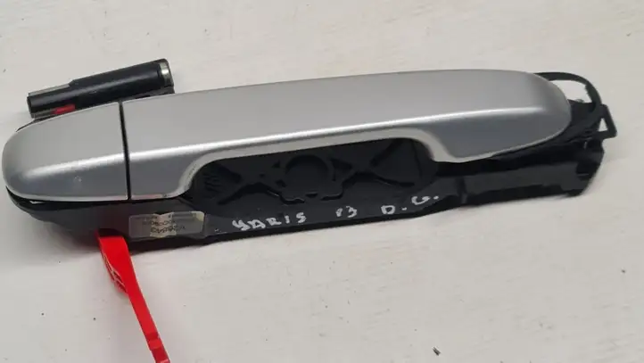 Toyota Yaris (2012 - 2014) 692030D08000 Наружная ручка задней двери — фото 1
