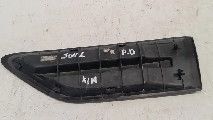 Kia Soul (2011 - 2014) 8877732K000 Решетка в крыле — фото 2