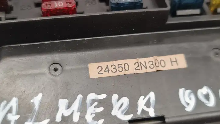 Nissan Almera N16 (2000 - 2010) 243502N300H Блок предохранителей — фото 4