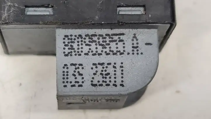 Audi A4 S4 B8 8K (2007 - 2011) 8K0959855A Кнопка стеклоподъемников — фото 2