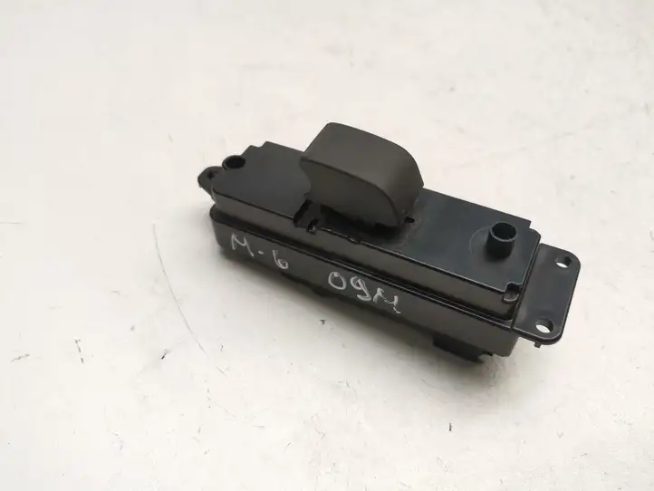 Mazda 6 (2009 - 2012) GS1D03124610 Кнопка стеклоподъемников — фото 1
