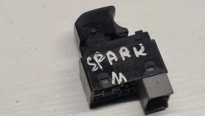 Chevrolet Spark (2009 - 2015) 202008913 Кнопка стеклоподъемников — фото 2