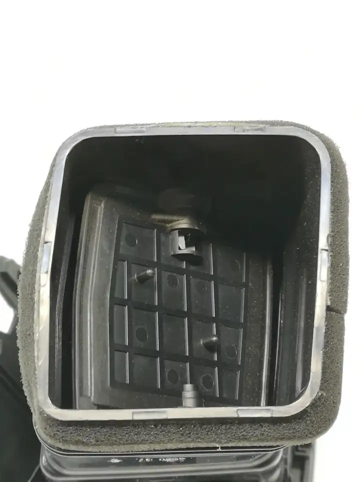 Hyundai H-1, Starex, Satellite (2007 - 2013) 4H97480000 Боковой воздушный дефлектор — фото 4