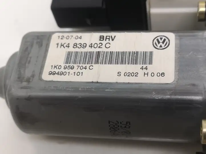 Volkswagen Golf V (2003 - 2009) 1K4839402C Стеклоподъемник задней двери — фото 4
