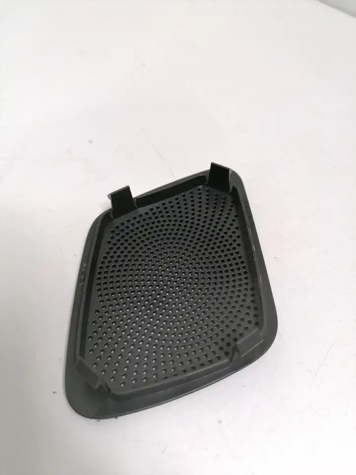 Audi A4 S4 B8 8K (2007 - 2011) 8K0035409A Накладка динамика задней двери — фото 2