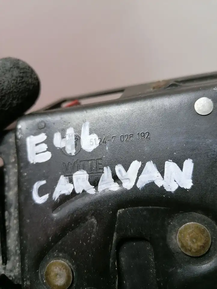 BMW 3 E46 (1998 - 2005) 7026192 Замок крышки багажника — фото 3