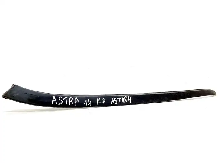 Opel Astra J (2012 - 2015) 13280301 Накладка стоек лобового стекла — фото 3