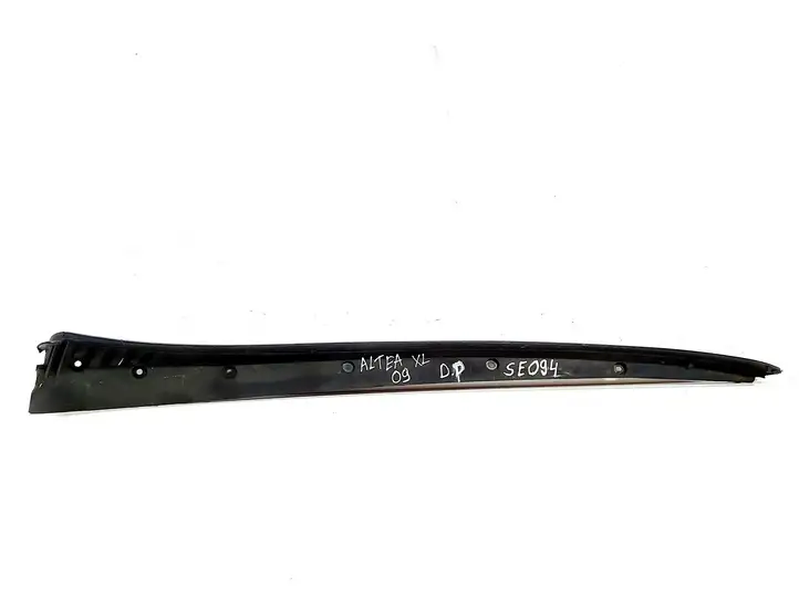 Seat Altea XL (2004 - 2015) 5P0854320D Накладка стоек лобового стекла — фото 2