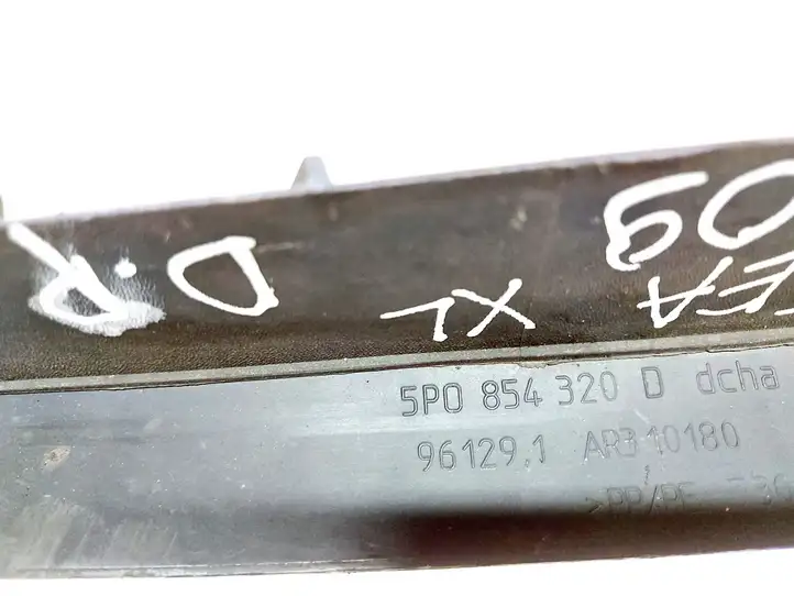 Seat Altea XL (2004 - 2015) 5P0854320D Накладка стоек лобового стекла — фото 4